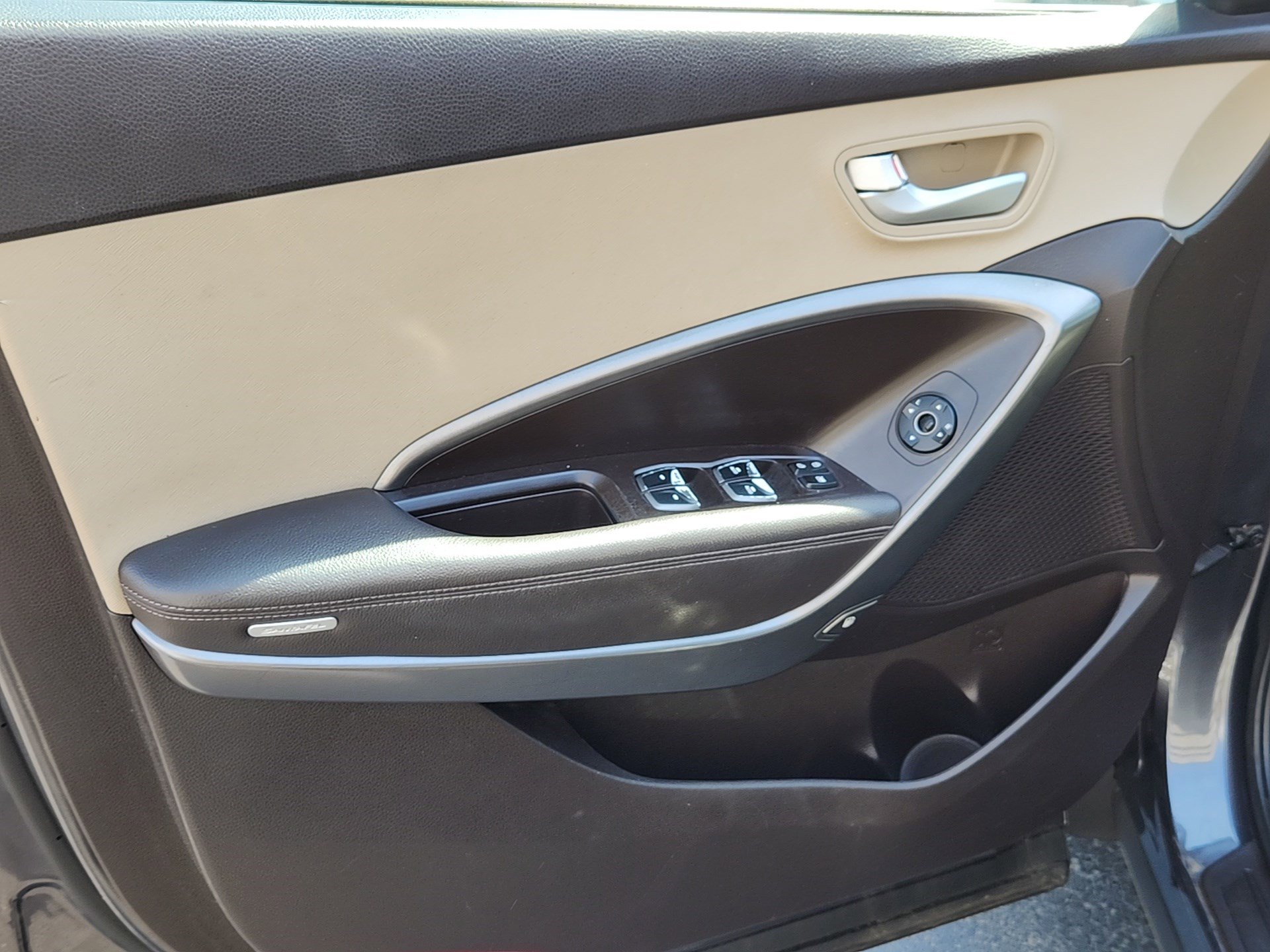 Used 2017 Hyundai Santa Fe Sport image 8