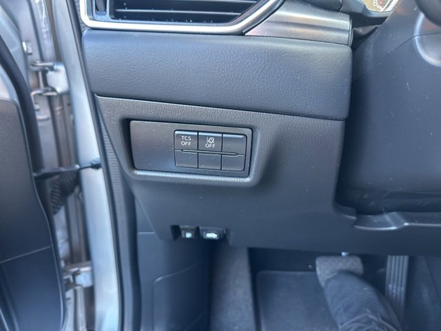 Used 2018 MAZDA CX-5 Touring image 16