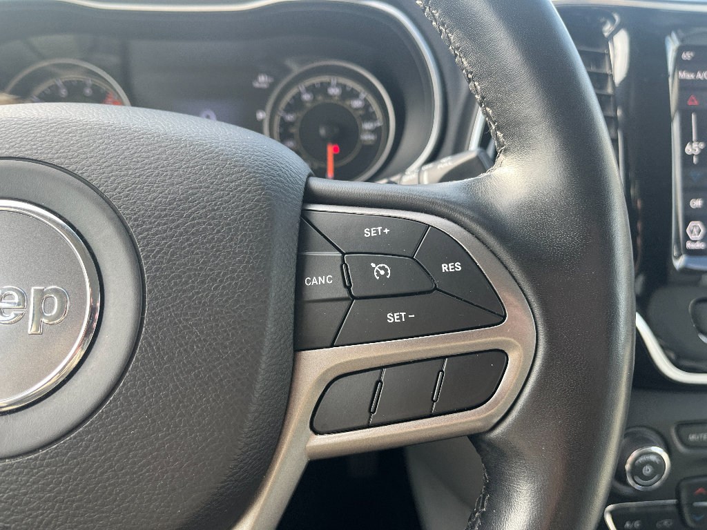 Used 2020 Jeep Cherokee Limited w/ Luxury Group AWD/4WD image 35