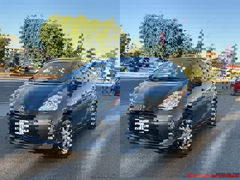 Used 2014 Toyota Prius C Four image 2