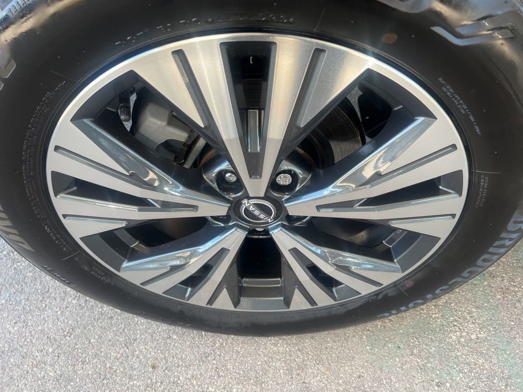 Certified 2023 Nissan Rogue SV image 41