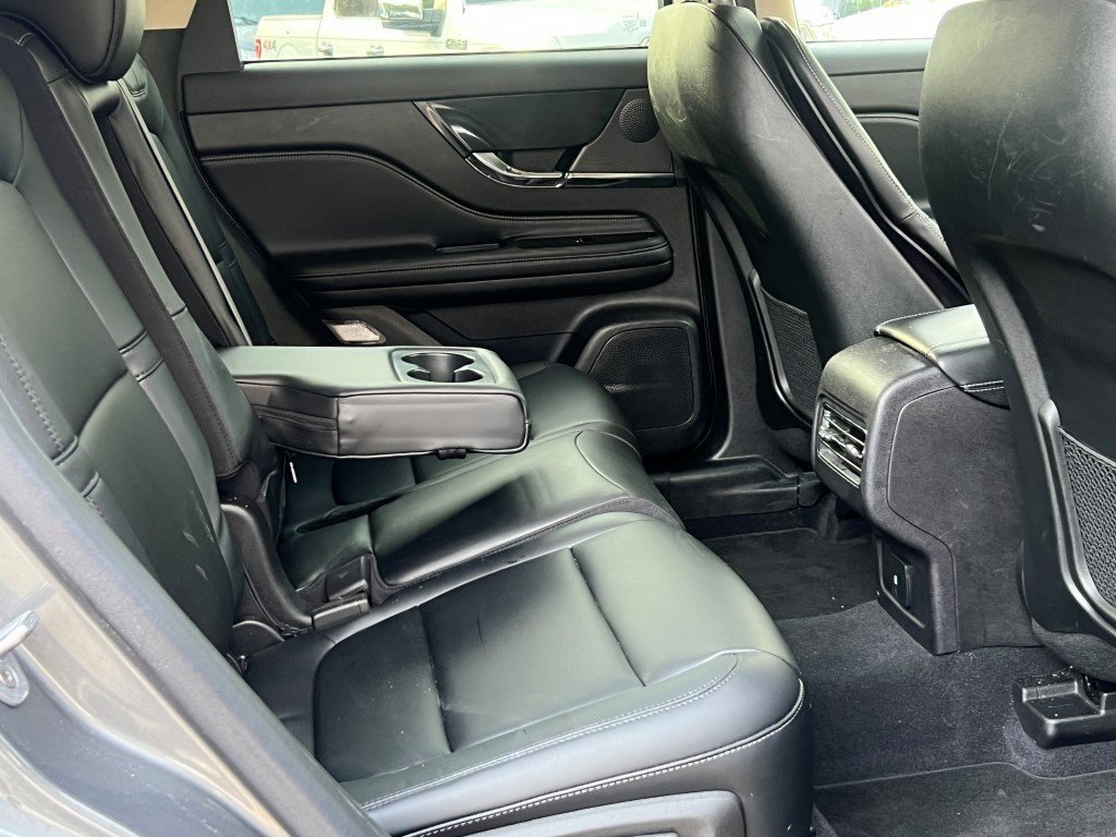 Used 2023 Lincoln Corsair FWD image 12