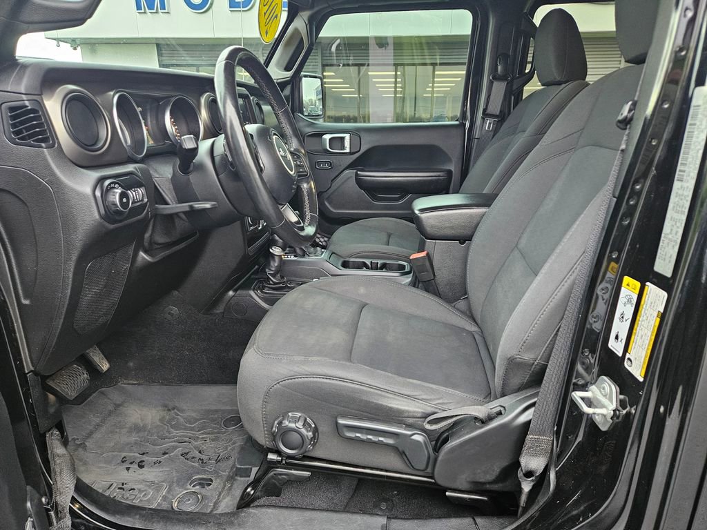 Used 2018 Jeep Wrangler Unlimited Sport S AWD/4WD image 10