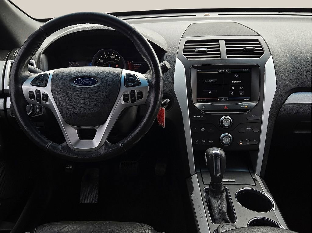 Used 2014 Ford Explorer XLT w/ Equipment Group 202A AWD/4WD image 12