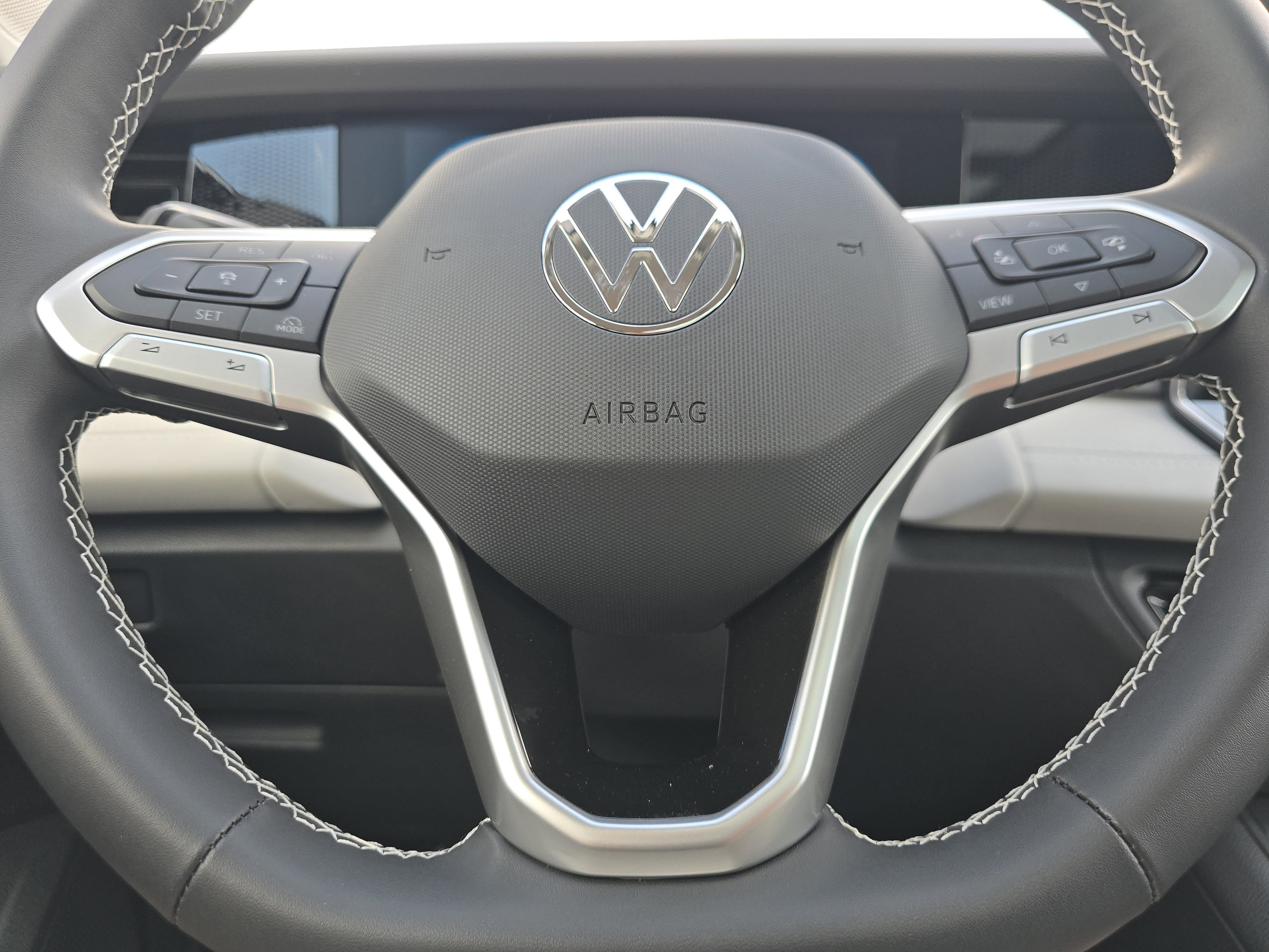 New 2025 Volkswagen Tiguan SE image 20