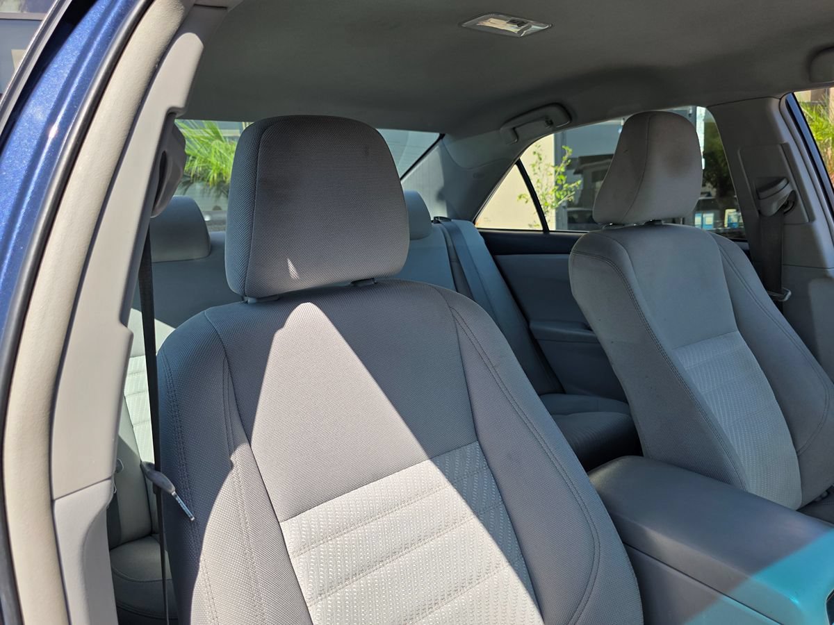 Used 2016 Toyota Camry LE FWD image 15