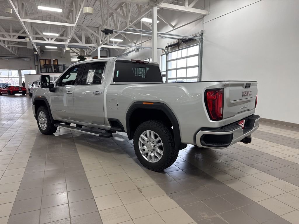 Used 2022 GMC Sierra 3500 Denali AWD/4WD image 3