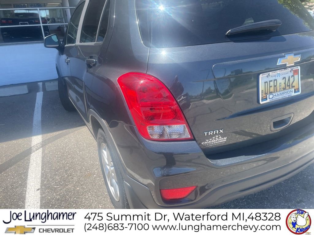 Used 2019 Chevrolet Trax LS w/ Tint and Cruise Package FWD image 7