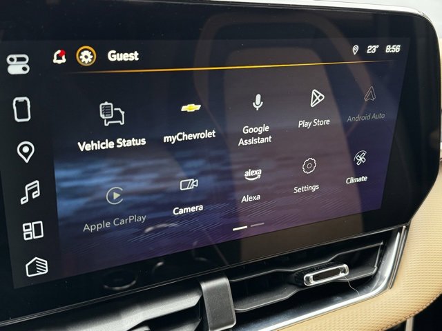 Used 2025 Chevrolet Equinox ACTIV image 3