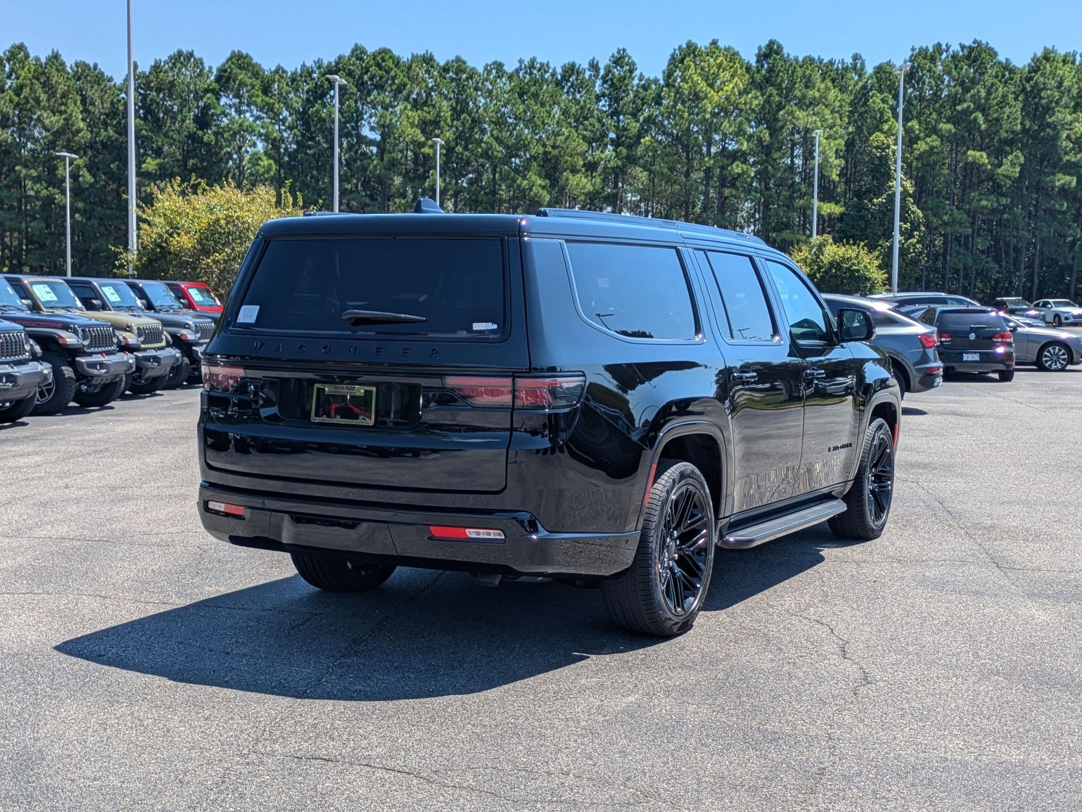 New 2025 Jeep Wagoneer L Series II w/ Convenience Group I image 5