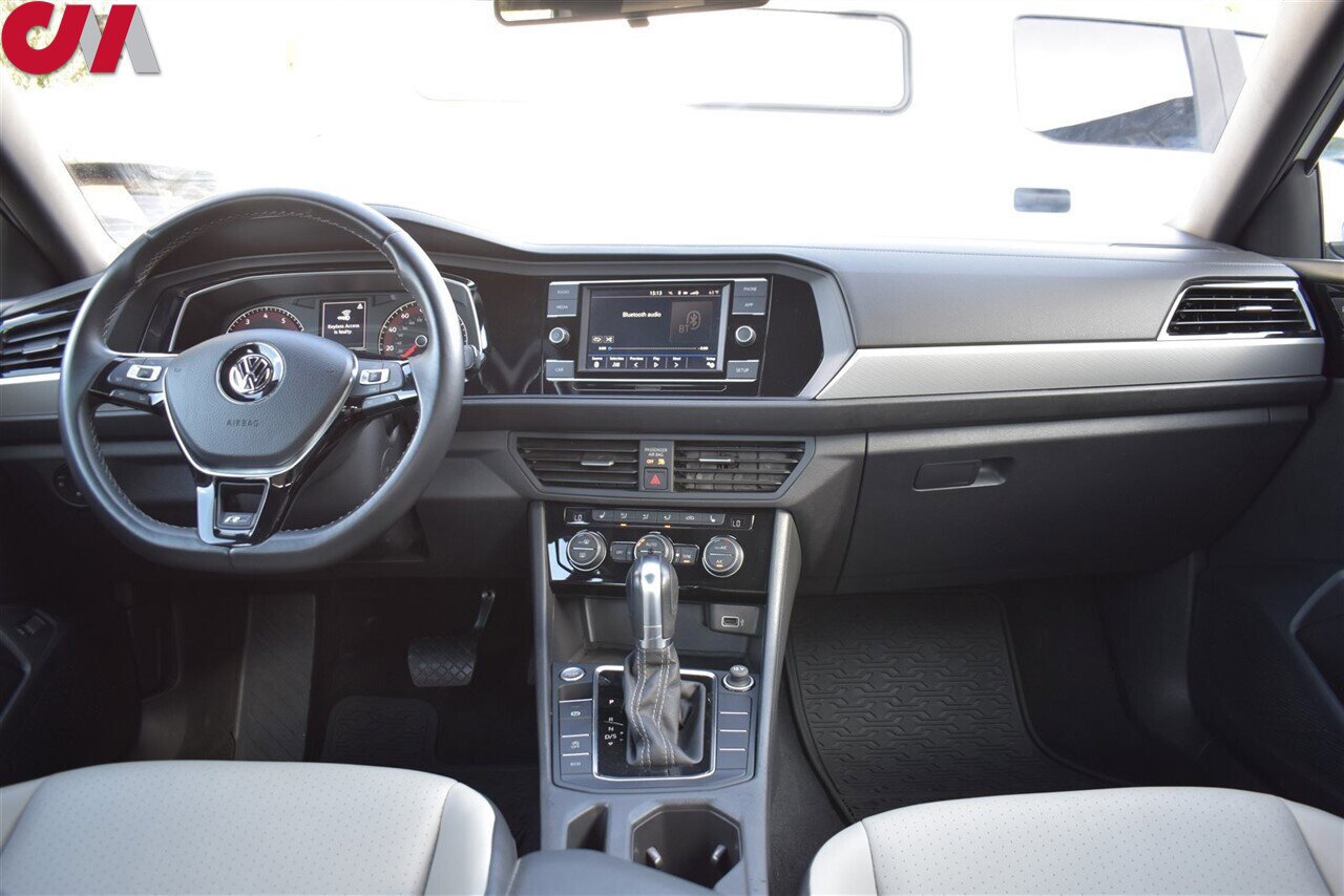 Used 2019 Volkswagen Jetta R-Line image 13