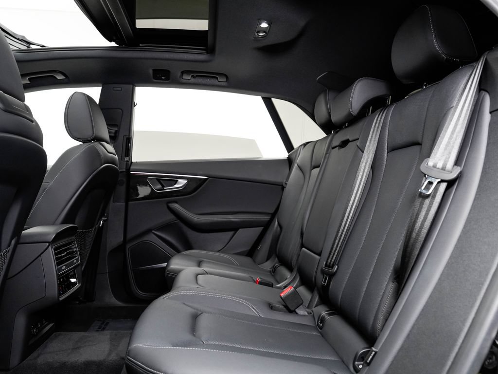 Certified 2024 Audi Q8 Premium Plus w/ Premium Plus Package AWD/4WD image 25