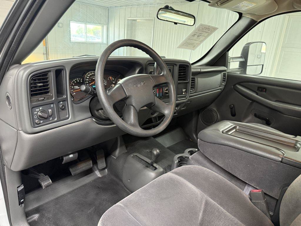 Used 2005 GMC Sierra 2500 W/T AWD/4WD image 20