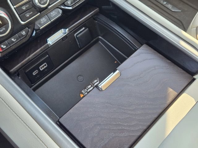 Used 2023 GMC Yukon Denali w/ LPO, Floor Liner Package image 29