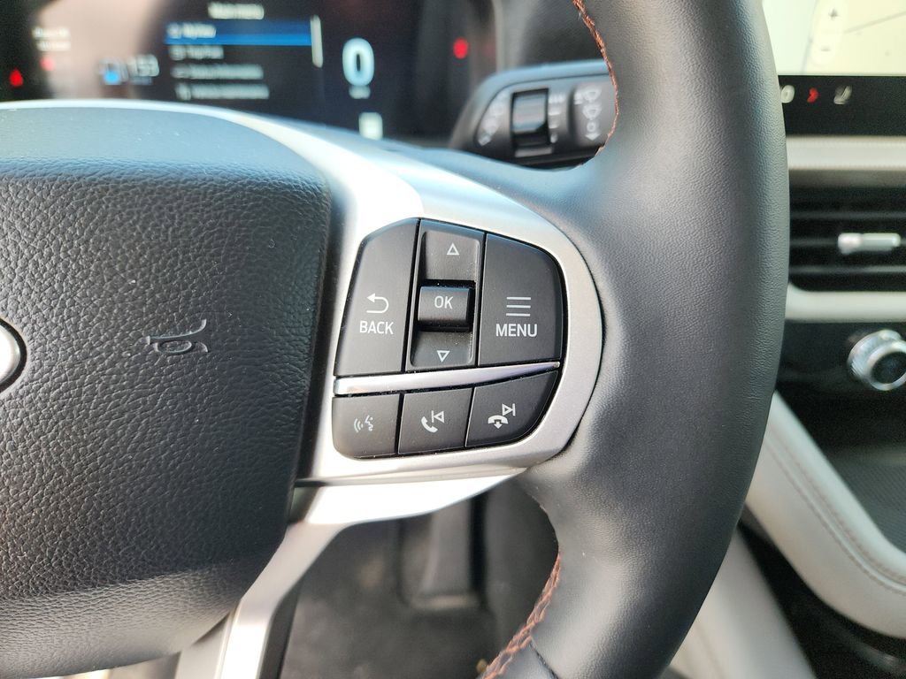 Used 2025 Ford Explorer Active w/ Active Comfort Package image 31