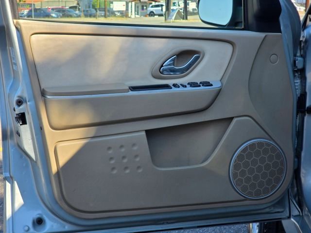 Used 2006 Mercury Mariner Hybrid image 26