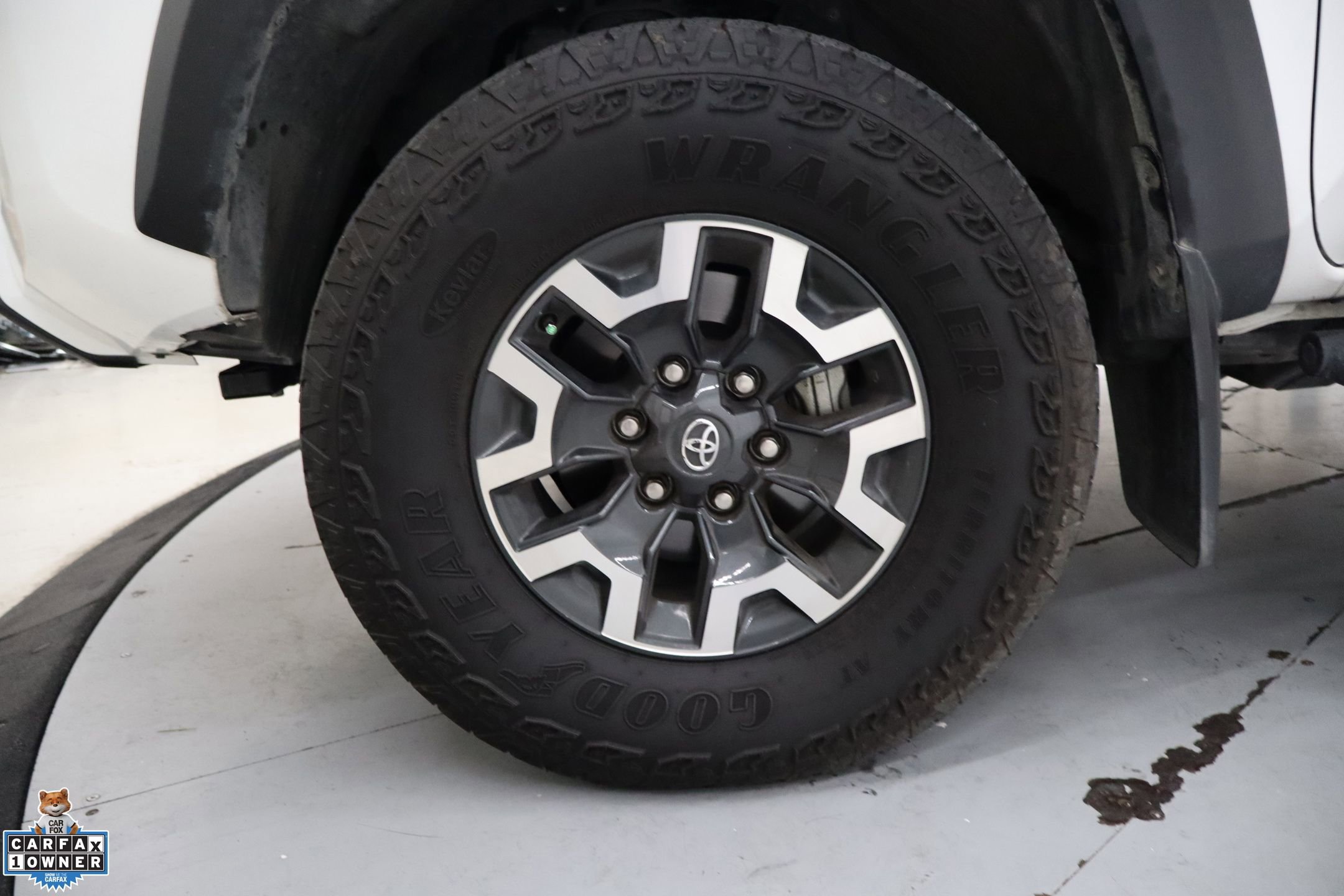 Used 2023 Toyota Tacoma TRD Off-Road w/ Technology Package image 12