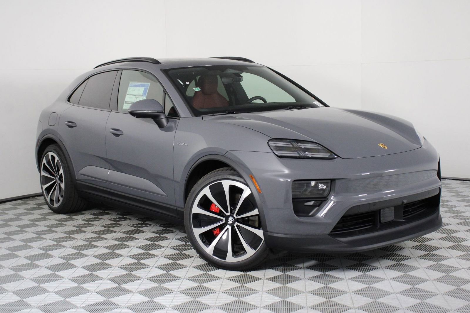 New 2026 Porsche Macan 4S Electric image 9