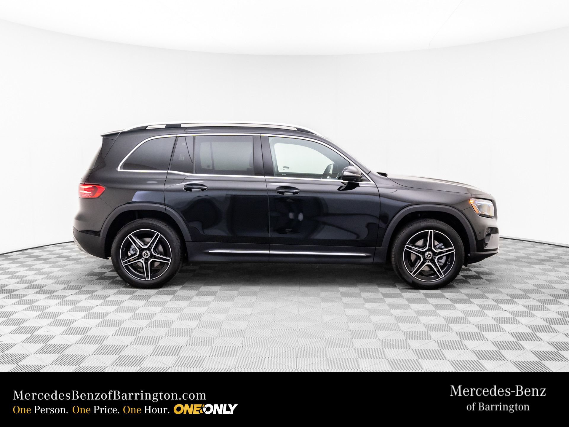 New 2026 Mercedes-Benz GLB 250 4MATIC image 7