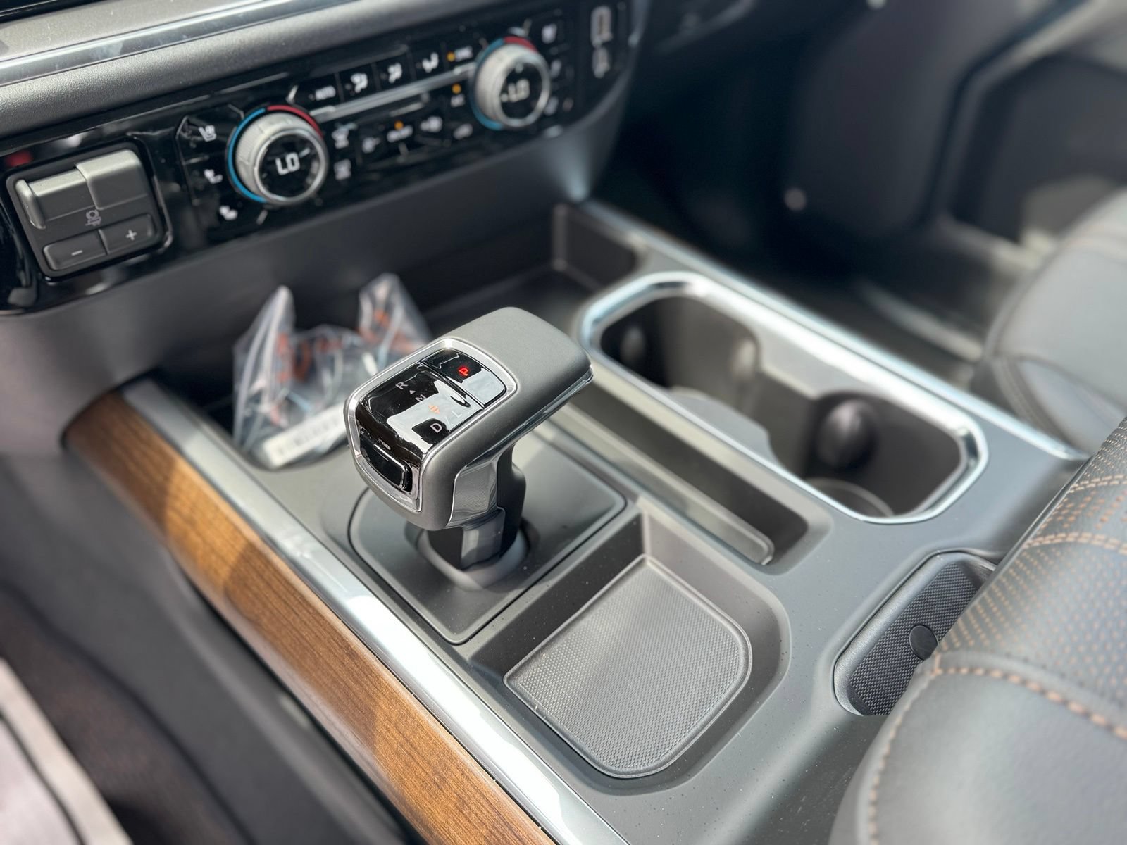 New 2026 Chevrolet Silverado 1500 High Country w/ Midnight Edition AWD/4WD image 24