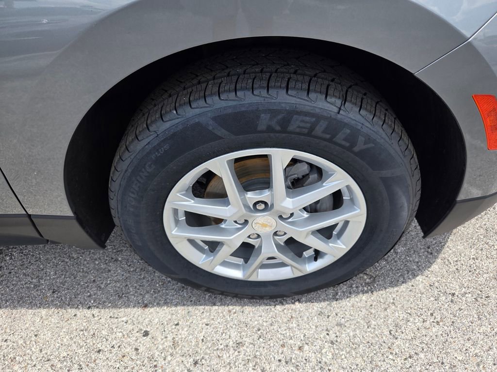 Used 2023 Chevrolet Equinox LT FWD image 18