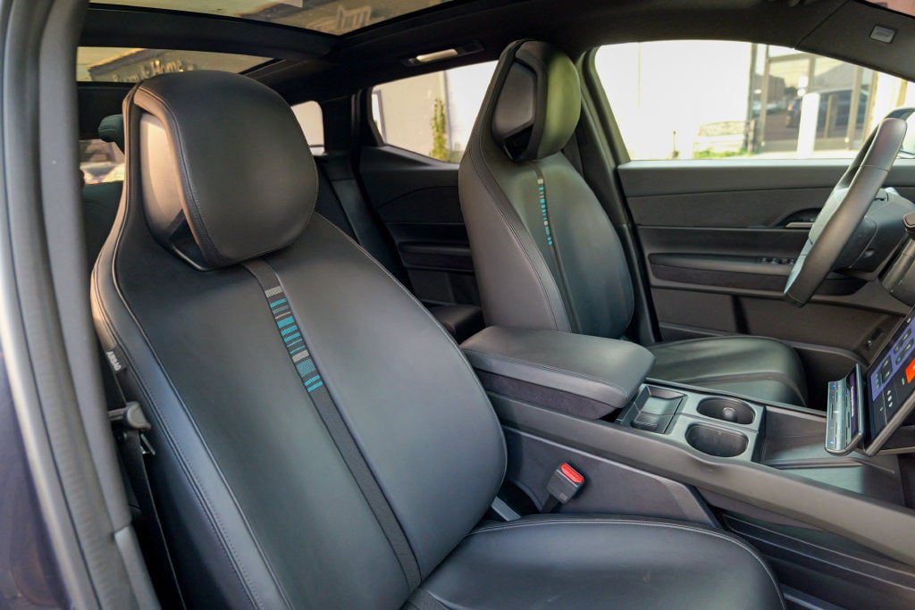 Used 2023 Fisker Ocean Ultra AWD/4WD image 37