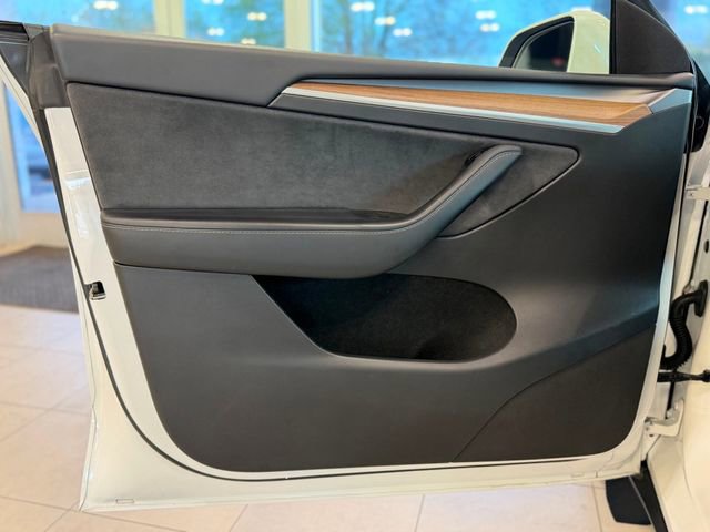 Used 2023 Tesla Model Y Performance AWD/4WD image 18