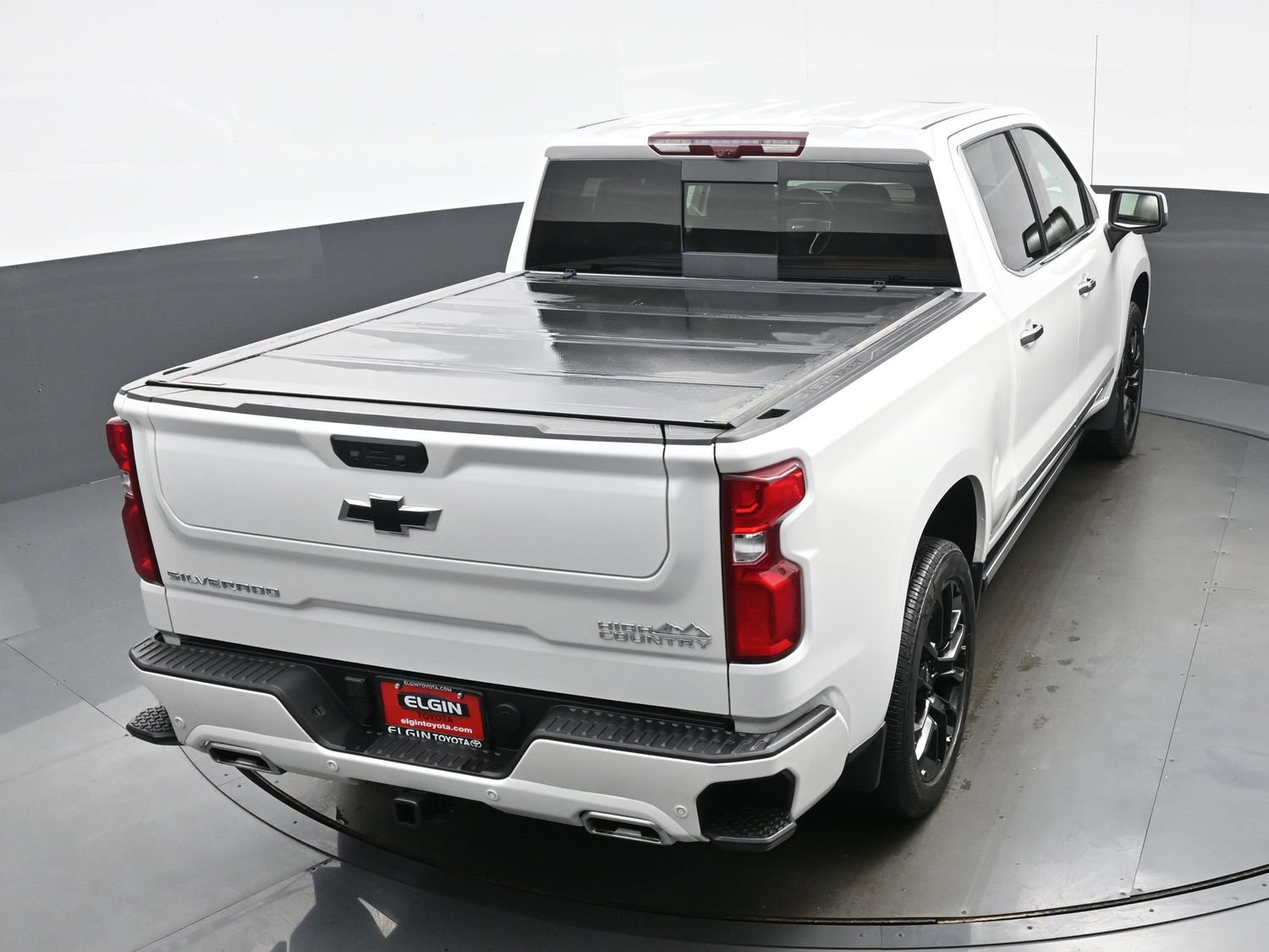 Used 2025 Chevrolet Silverado 1500 High Country AWD/4WD image 43