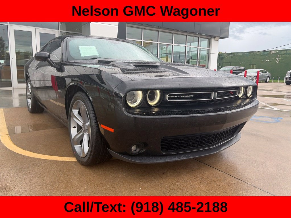 Used 2017 Dodge Challenger R/T w/ Sound Group RWD image 2