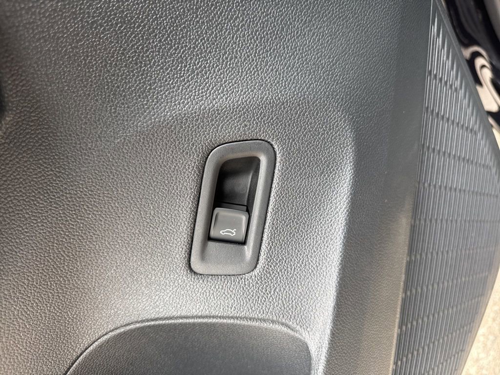 New 2026 Volkswagen Atlas Cross Sport SEL Premium R-Line image 19