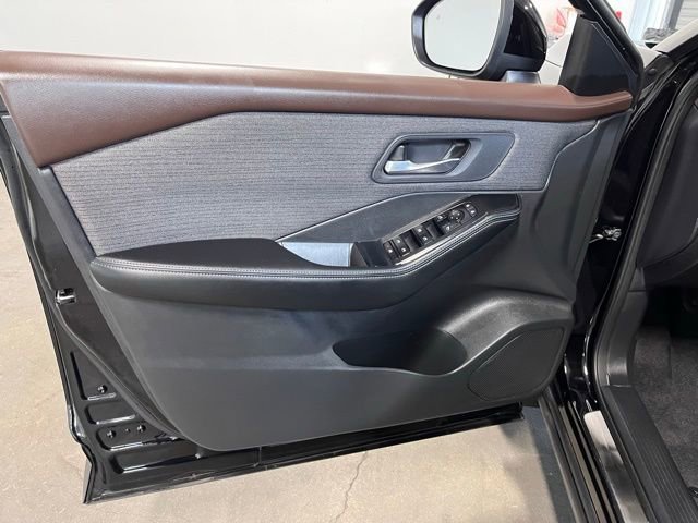 Used 2022 Nissan Rogue SV AWD/4WD image 24