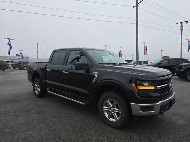 Used 2025 Ford F150 XLT w/ Equipment Group 301A Standard AWD/4WD image 3
