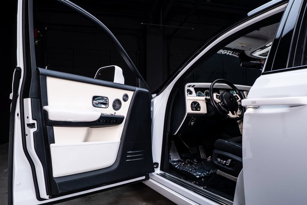Used 2019 Rolls-Royce Phantom Sedan RWD image 27