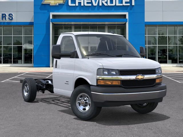 New 2025 Chevrolet Express 3500 w/ Power Convenience Package image 8