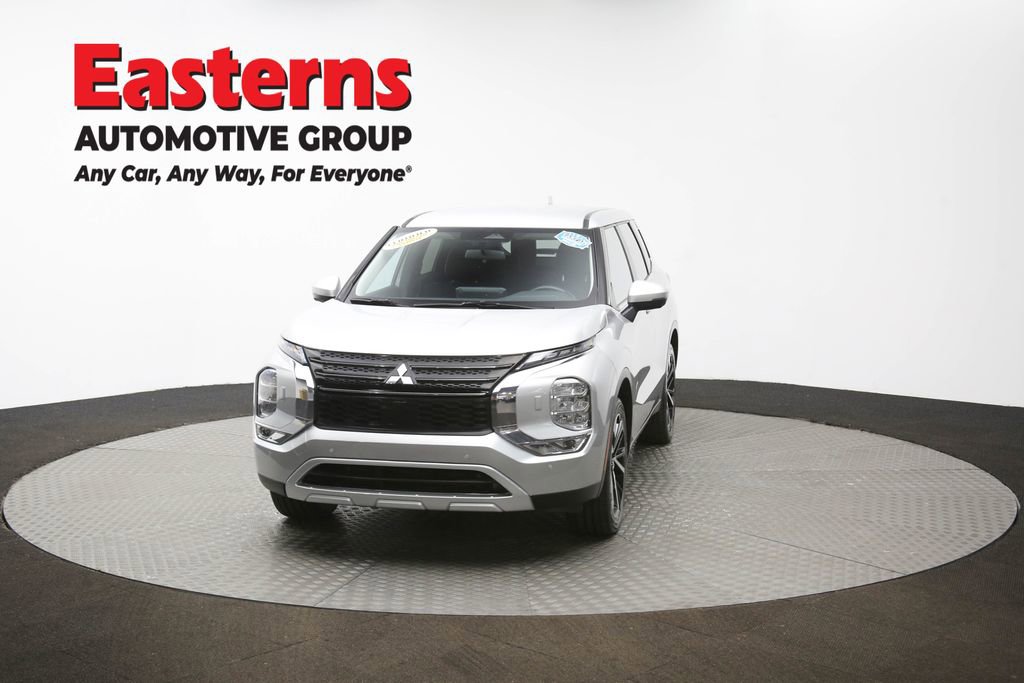 Used 2024 Mitsubishi Outlander SE image 52