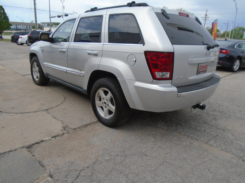 Used 2005 Jeep Grand Cherokee Limited AWD/4WD image 4