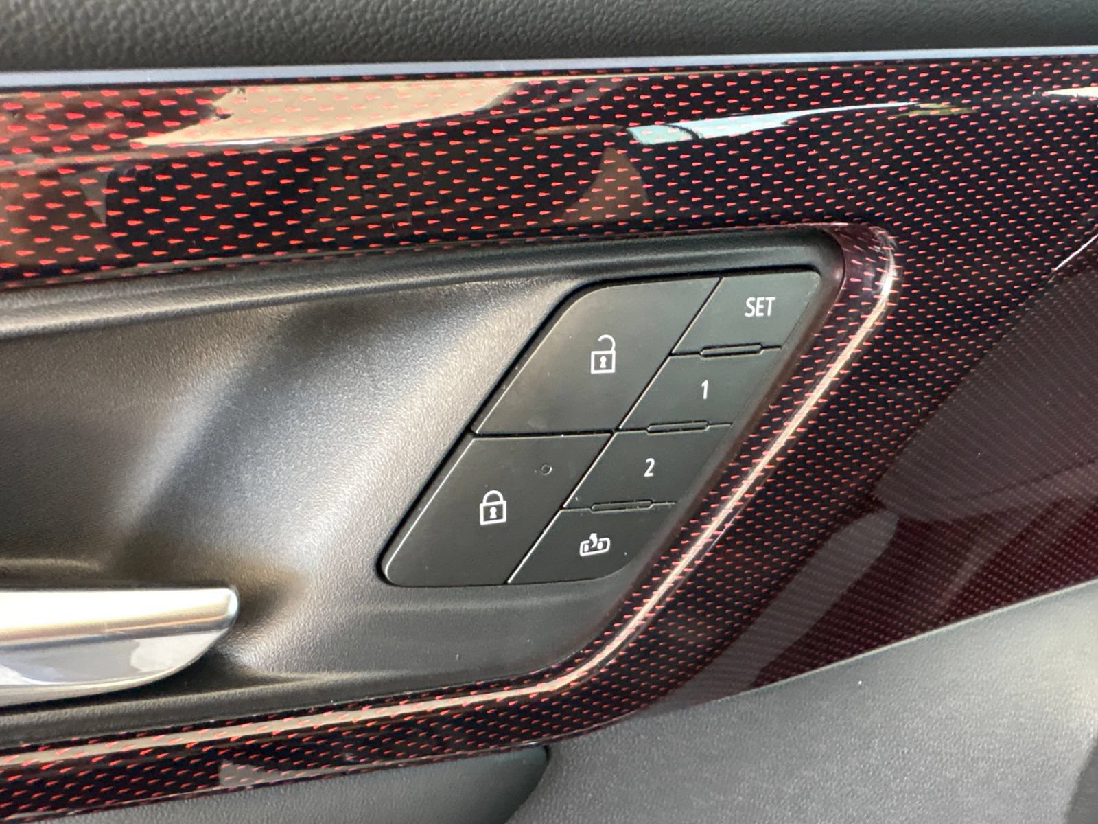 New 2027 Chevrolet Traverse RS FWD image 13