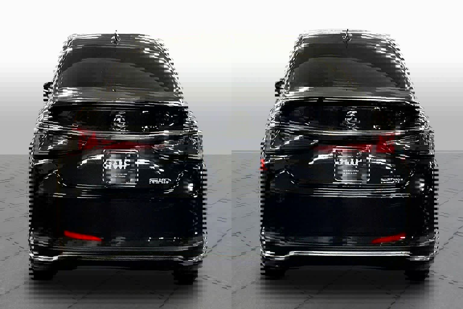 Used 2024 Lexus ES 300h w/ Premium Package FWD image 5