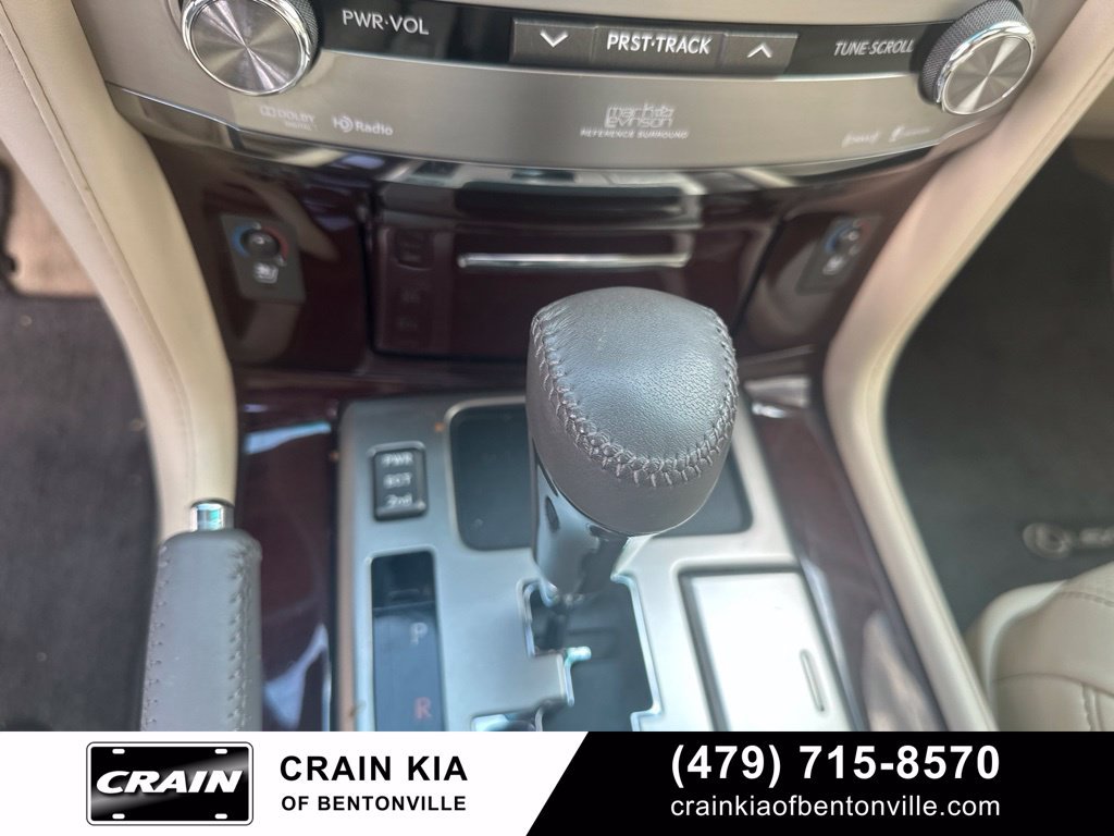 Used 2013 Lexus LX 570 4WD w/ Luxury Pkg image 24