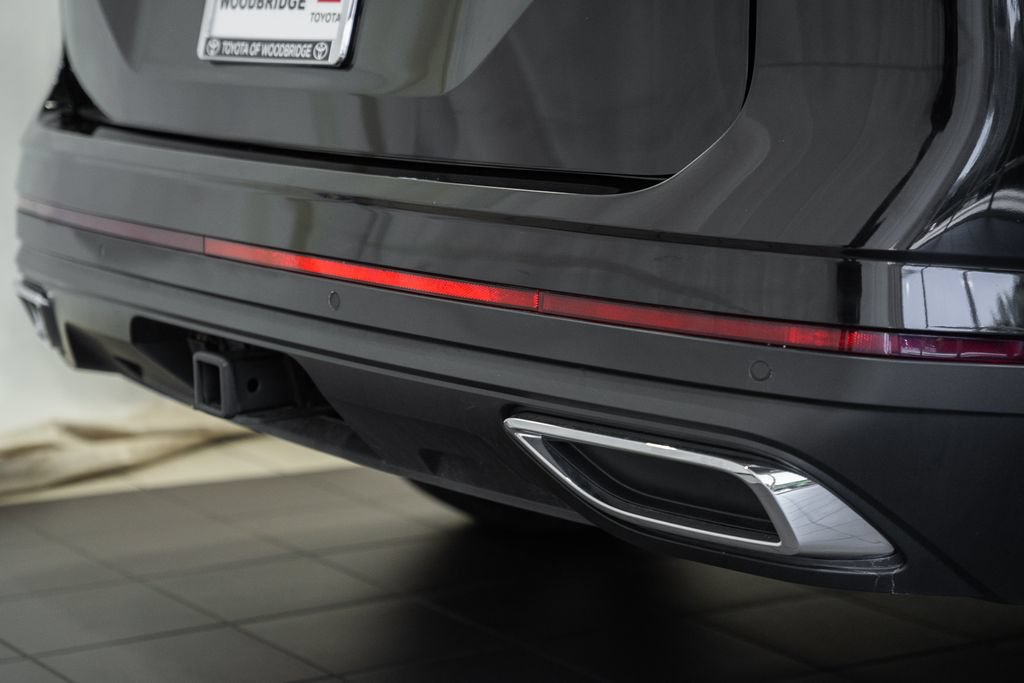Used 2025 Volkswagen Atlas SE AWD/4WD image 8