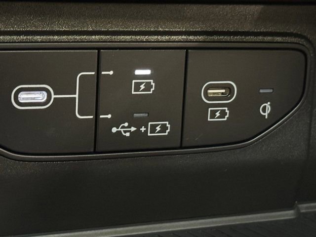 Used 2026 Kia Sportage SX image 32