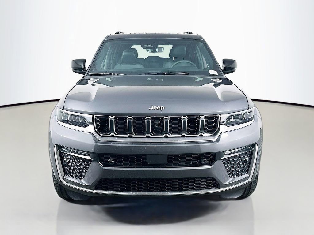 New 2026 Jeep Grand Cherokee Limited w/ Luxury Tech Group II AWD/4WD image 2