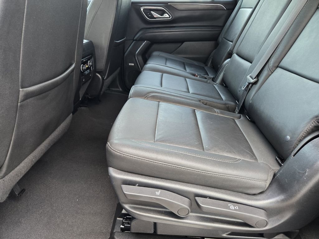 Used 2023 Chevrolet Suburban LT image 28