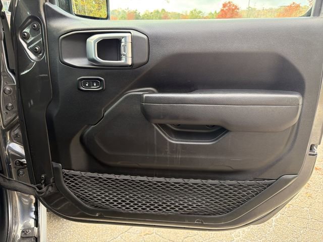 Used 2024 Jeep Gladiator Mojave w/ Convenience Group AWD/4WD image 13