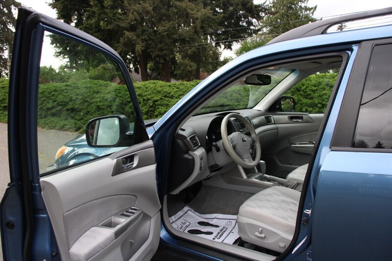 Used 2010 Subaru Forester 2.5X Premium w/ Popular Equipment Group 1A AWD/4WD image 5