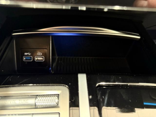 Used 2023 Genesis G80 2.5T image 35