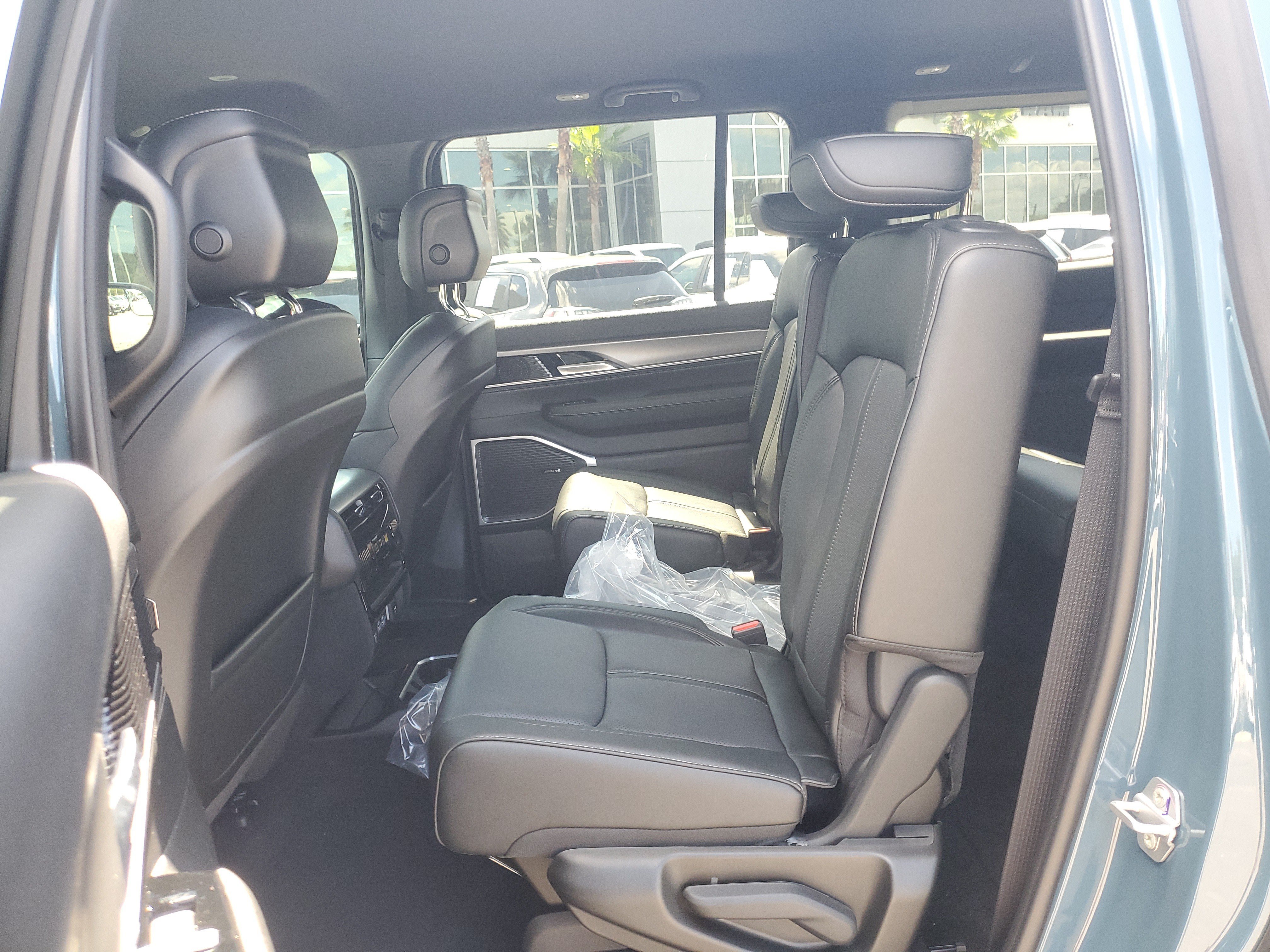 New 2026 Jeep Grand Wagoneer Limited AWD/4WD image 9
