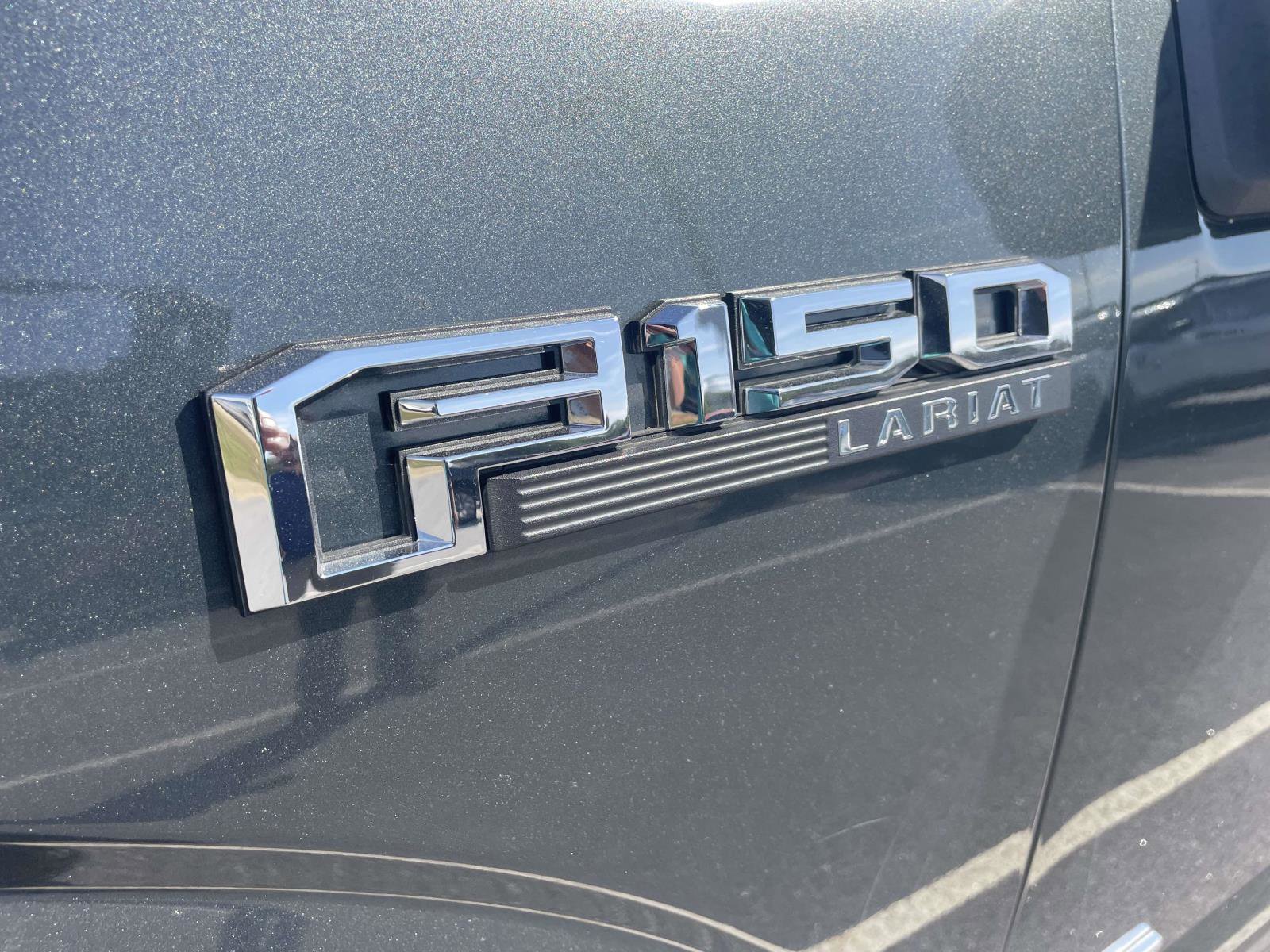 Used 2015 Ford F150 Lariat w/ FX4 Off-Road Package image 8