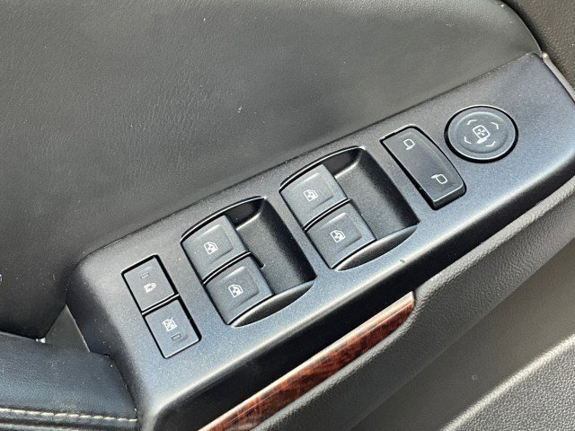 Used 2015 GMC Yukon SLE w/ Convenience Package AWD/4WD image 28