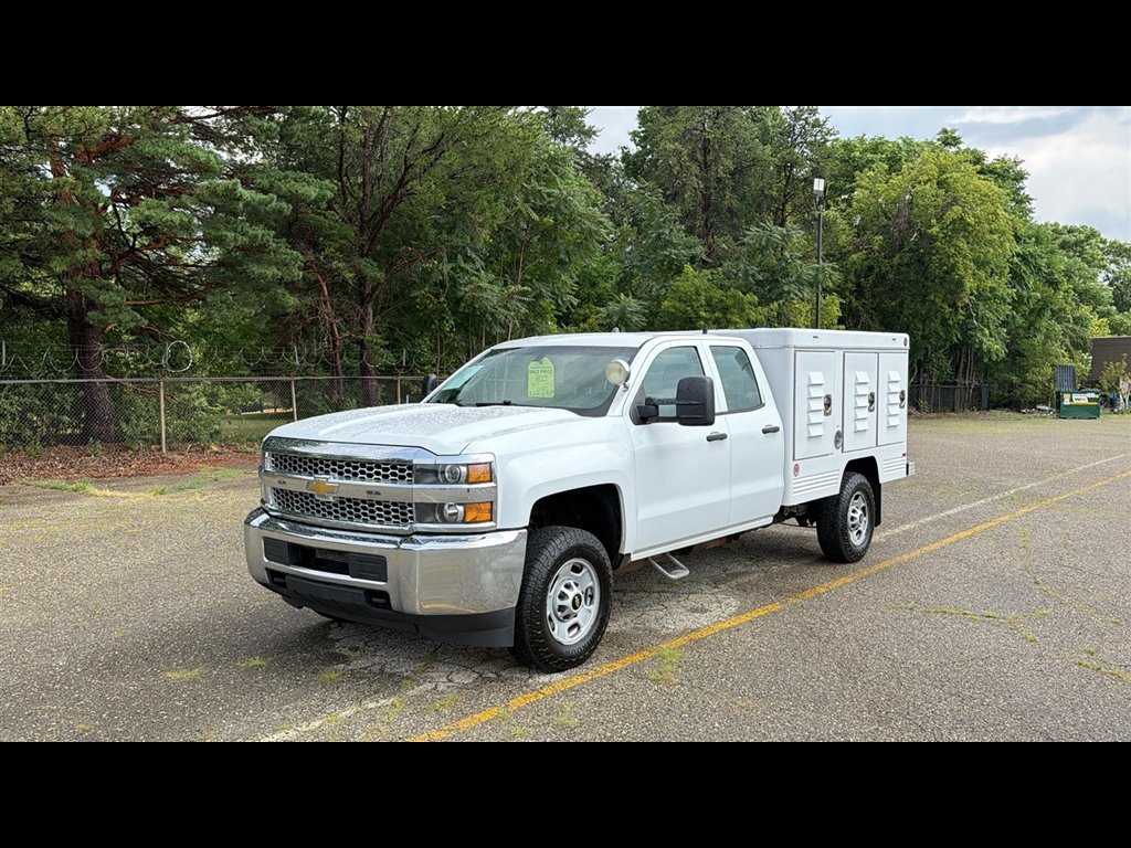 Used 2019 Chevrolet Silverado 2500 W/T AWD/4WD image 2